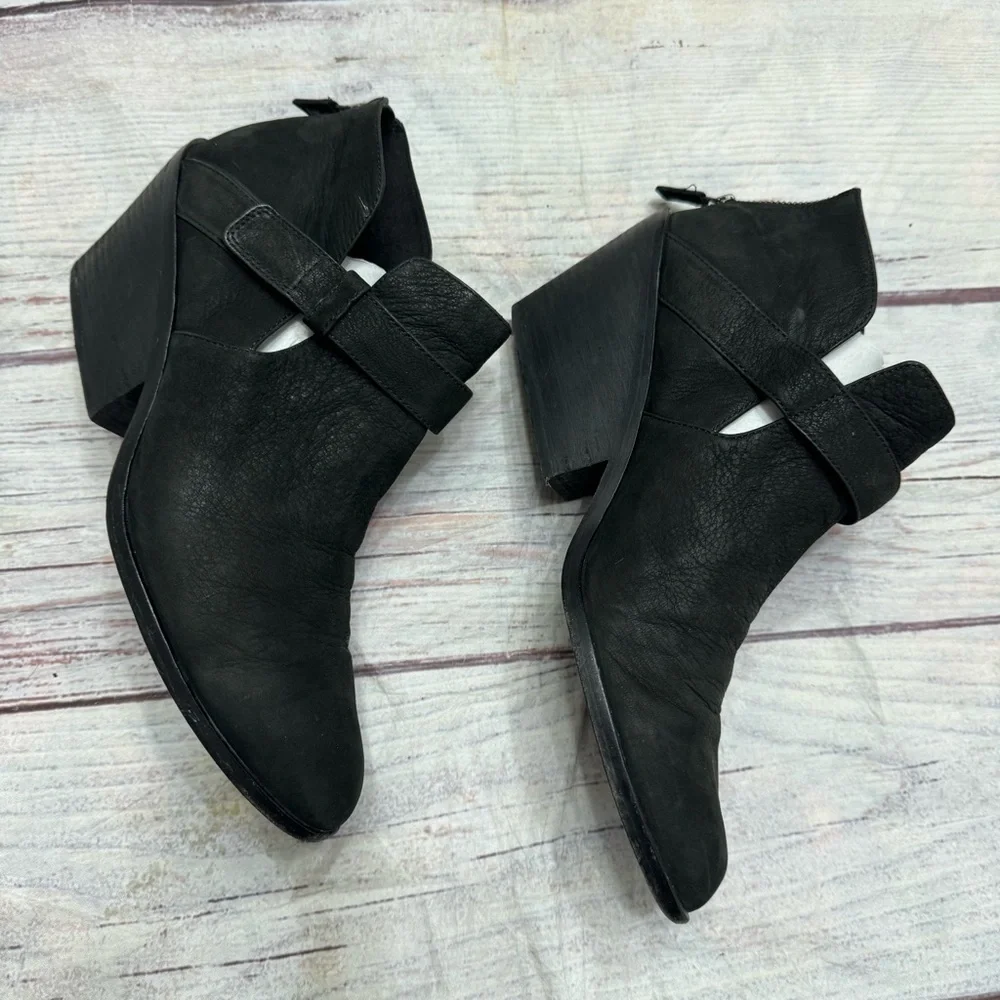 Eileen Fisher Ives Tumbled Nubuck Booties Black Size 12